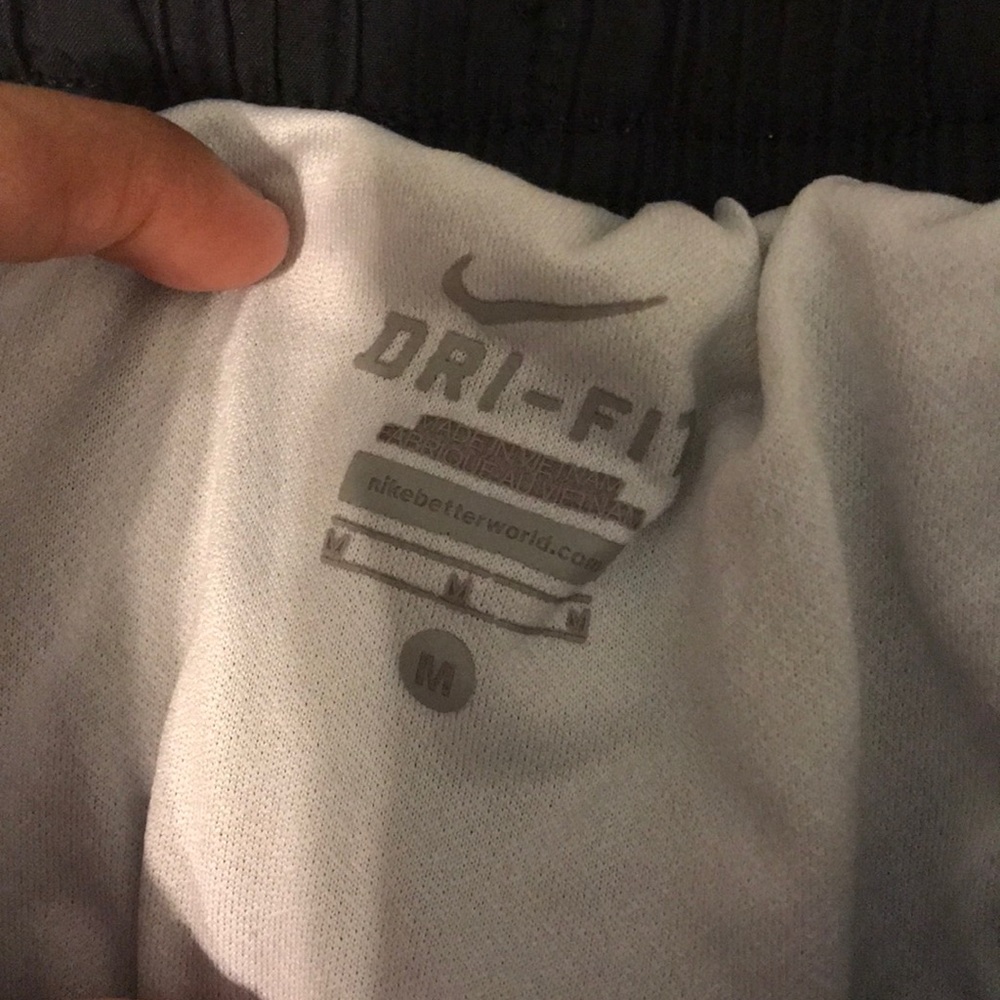 nike shorts - Picture 2 of 3